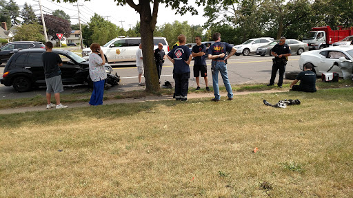 Park «Triangle Park», reviews and photos, 339 E Old Country Rd, Hicksville, NY 11801, USA