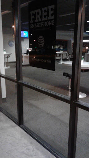 Cell Phone Store «AT&T», reviews and photos, 180 N Moorpark Rd, Thousand Oaks, CA 91360, USA