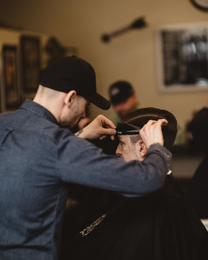 Barber Shop «Handcrafted Barbershop», reviews and photos, 1215 W Grand Ave, Chicago, IL 60642, USA