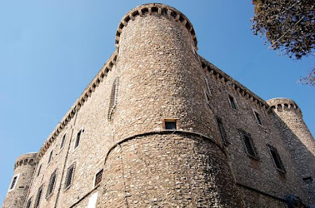 Castello Orsini-Cesi-Borghese via Santa Lucia, 00010 San Polo dei Cavalieri RM, Italia