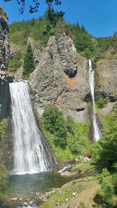 Vidéos Lodge Domaine de L'amourié, location de charme et caractère : 4 Gîtes avec piscine en Sud Ardèche proche Gorges Ardèche, Grotte chauvet, Aubenas 07200 Saint-Étienne-de-Fontbellon