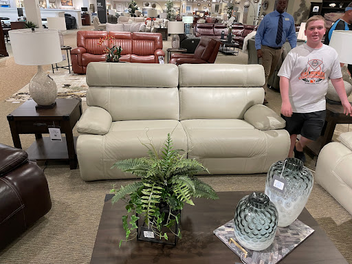 Furniture Store «Havertys Furniture», reviews and photos, 1906 W Brandon Blvd, Brandon, FL 33511, USA