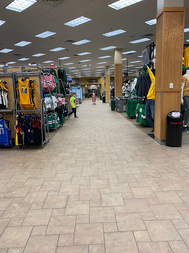 Sporting Goods Store «SCHEELS», reviews and photos, 2800 S Columbia Rd, Grand Forks, ND 58201, USA