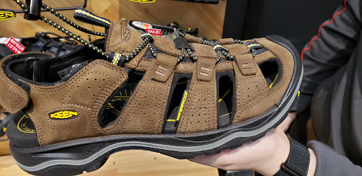 Sporting Goods Store «SCHEELS», reviews and photos, 1850 Adams St, Mankato, MN 56001, USA