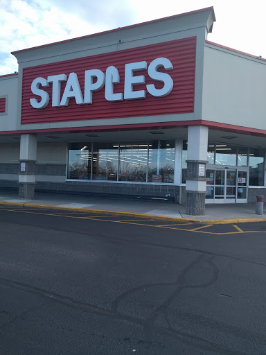 Staples, 1087 County Rd 58, Riverhead, NY 11901, USA, 