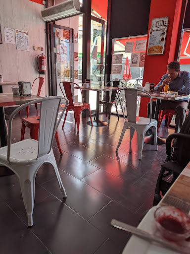 Nuevo Café Casagrande - C. Río las Pasadas, 47, 29651 Fuengirola, Málaga