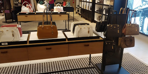 Shopping Mall «Lighthouse Place Premium Outlets», reviews and photos, 601 Wabash St, Michigan City, IN 46360, USA