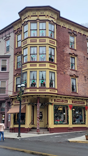 Gift Shop «Treasure Shop», reviews and photos, 44 Broadway, Jim Thorpe, PA 18229, USA