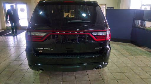 Car Dealer «LaFontaine Chrysler Dodge Jeep Ram of Fenton», reviews and photos, 15123 North Rd, Fenton, MI 48430, USA