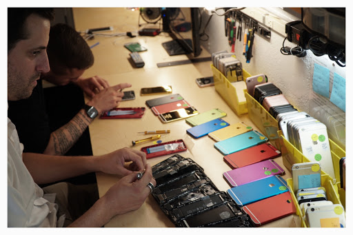 Cell Phone Store «The Phone Spa», reviews and photos, 22750 Ventura Blvd, Woodland Hills, CA 91364, USA