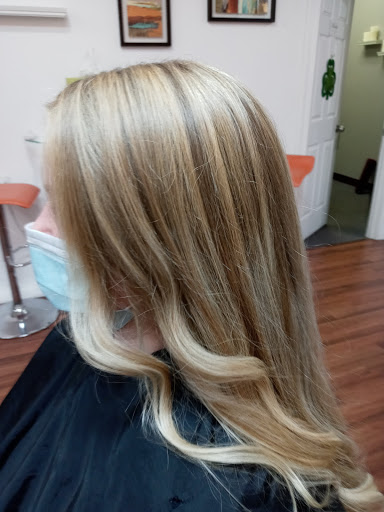 Day Spa «Essential Beauty Treatments Salon & Spa», reviews and photos, 210 N State St, Clarks Summit, PA 18411, USA