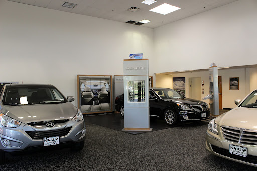 Hyundai Dealer «Knauz Hyundai», reviews and photos, 775 Rockland Rd, Lake Bluff, IL 60044, USA