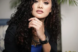 Sunita Kandari Makeup Studio & unisex Salon image