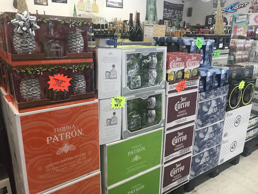 Liquor Store «Berwyn Liquors», reviews and photos, 6335 Cermak Rd, Berwyn, IL 60402, USA