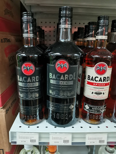 Liquor Store «Bayside Liquor Store», reviews and photos, 184 NE 3rd Ave, Miami, FL 33132, USA