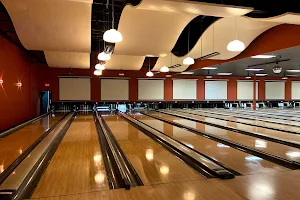 Vero Bowl - Lanes & Lounge image