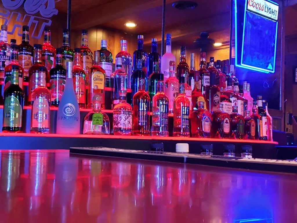 ROSEBUDS BAR Junction City, KS 66441 Menu, Reviews, Hours & Contact