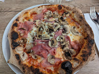 Pizza du Pizzeria L'Annexe de l'Osteria à Saint-Germain-en-Laye - n°4