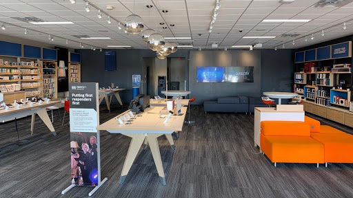 Cell Phone Store «AT&T», reviews and photos, 2620 Enterprise Rd, Orange City, FL 32763, USA