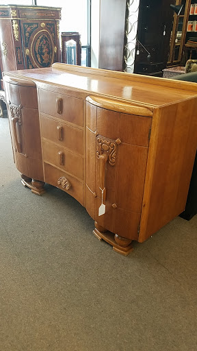 Furniture Store «Trading Places The Woodlands», reviews and photos, 28100 Robinson Rd, Conroe, TX 77385, USA