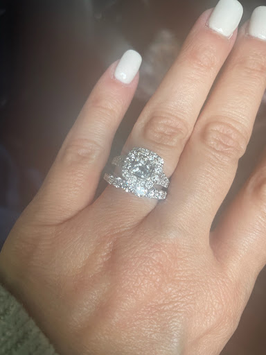 Jewelry Store «Jared The Galleria of Jewelry», reviews and photos, 1720 Mall of Georgia Blvd, Buford, GA 30519, USA