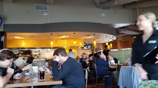 Shopping Mall «Beach Walk Shopping Center», reviews and photos, 437 Hwy 101, Solana Beach, CA 92075, USA