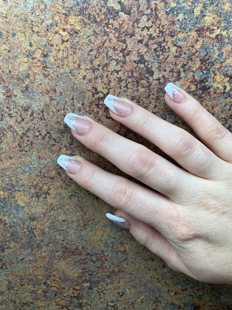D&J NAILS SALON 79360