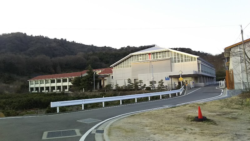 松山市立中島中学校