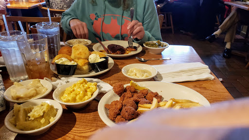 American Restaurant «Cracker Barrel Old Country Store», reviews and photos, 1458 Southlake Plaza Dr, Morrow, GA 30260, USA