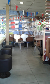 Atmosphère du Restauration rapide McDonald's à Quiévrechain - n°5