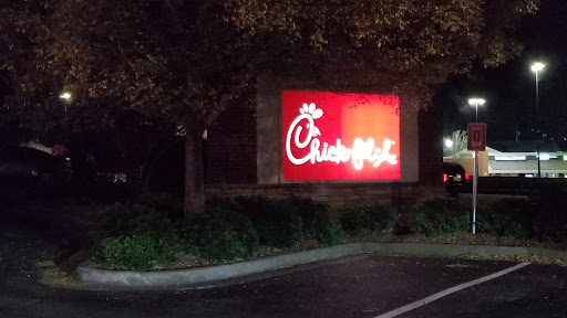 Fast Food Restaurant «Chick-fil-A», reviews and photos, 5905 Spout Springs Rd, Flowery Branch, GA 30542, USA