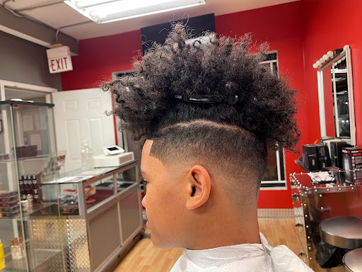 Barber Shop «Famous Cut Barber Shop», reviews and photos, 12704 Western Ave, Blue Island, IL 60406, USA