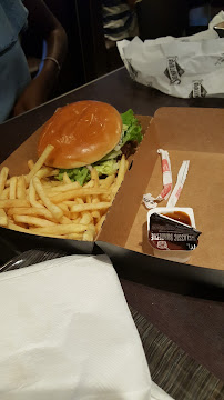 Cheeseburger du Restauration rapide McDonald's à Paris - n°5
