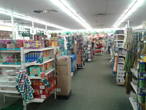 Dollar Store «Dollar Tree», reviews and photos, 12 Lake Rd, Valley Cottage, NY 10989, USA