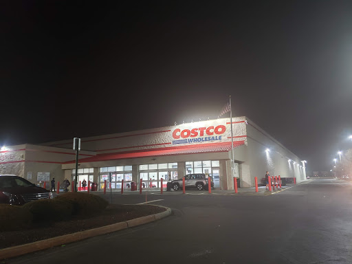 Warehouse store «Costco Wholesale», reviews and photos, 125 Beacon Dr, Holbrook, NY 11741, USA