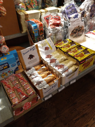 American Restaurant «Cracker Barrel Old Country Store», reviews and photos, 30 Research Dr, Milford, CT 06460, USA