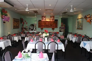 Aree's Thai Restaurant image