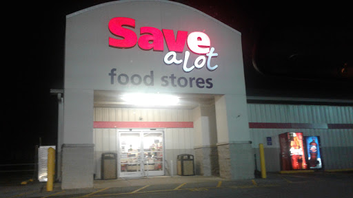 Grocery Store «Save-A-Lot», reviews and photos, 2706 Russellville Rd, Bowling Green, KY 42101, USA