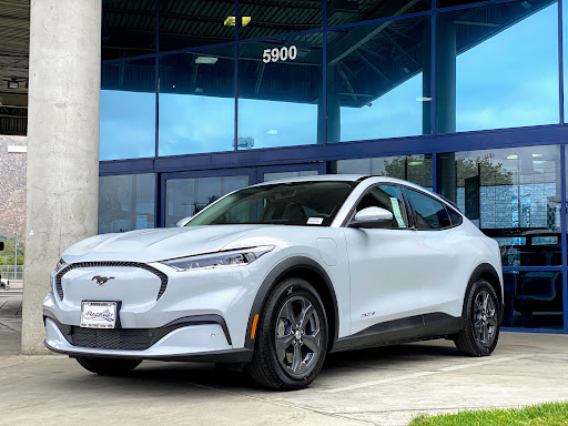 Ford Dealer «Raceway Ford», reviews and photos, 5900 Sycamore Canyon Blvd, Riverside, CA 92507, USA