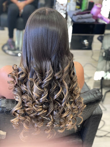 Beauty Salon «Mary Dominican Beauty Salon», reviews and photos, 736 Broadway, Newark, NJ 07104, USA