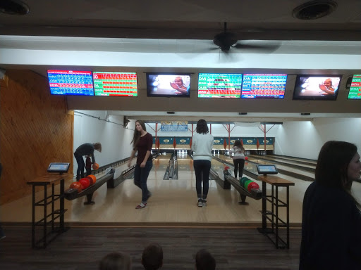 Bowling Alley «Wengers Bowling Center», reviews and photos, 629 Leonard St NW, Grand Rapids, MI 49504, USA