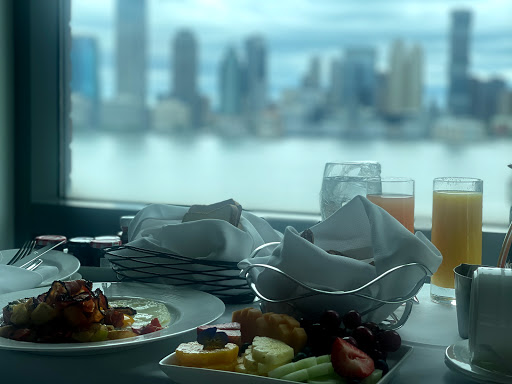 Hotel «Conrad New York», reviews and photos