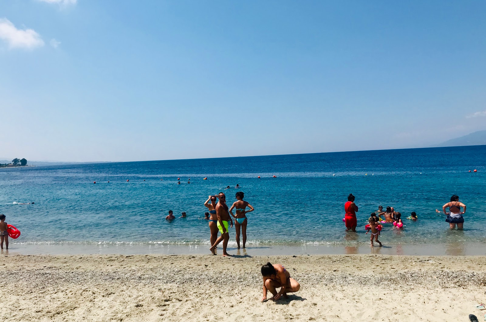 Foto von Spiaggia Di Catona - guter haustierfreundlicher Ort für den Urlaub