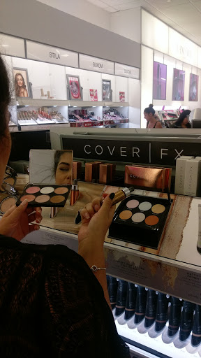 Hair Salon «Ulta Beauty», reviews and photos, 24235 Magic Mountain Pkwy, Valencia, CA 91355, USA