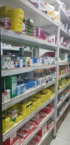 Opiniones de Farmacia Foch en Quito - Farmacia