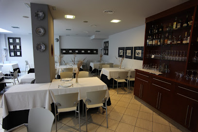 Restaurante Can Ladis - Ctra. de Vic, 56, 08272 Sant Fruitós de Bages, Barcelona, Spain