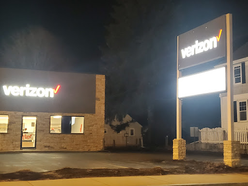 Cell Phone Store «Verizon Authorized Retailer - Wireless Zone», reviews and photos, 143 E Main St, Milford, MA 01757, USA