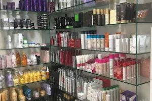 Total Beauty Center image