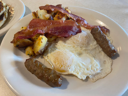 Family Restaurant «The Broadway Restaurant Catering & Ice Cream», reviews and photos, 100 Water St, Worcester, MA 01604, USA