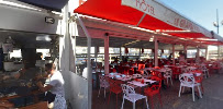 Atmosphère du Restaurant de fruits de mer L'Huitre Rieuse à Le Grau-du-Roi - n°1